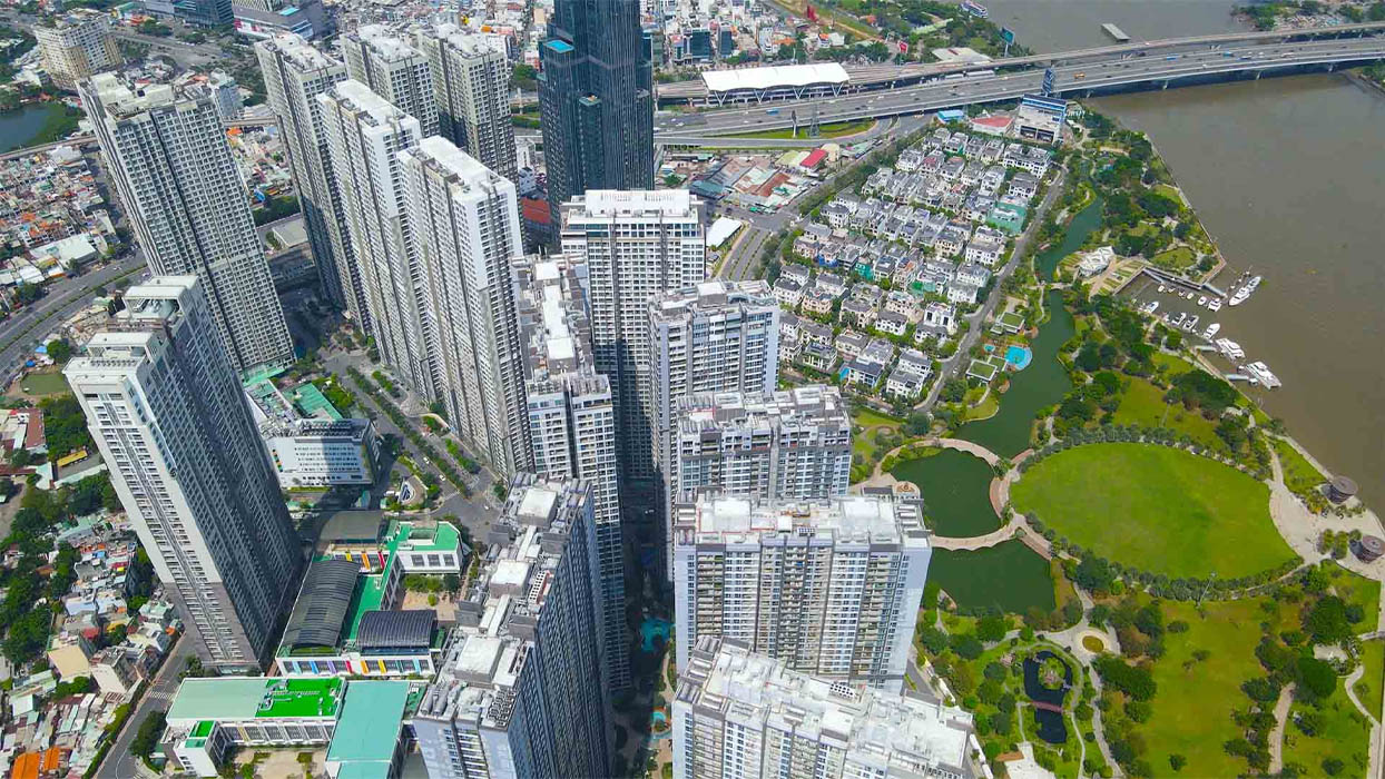Bất động sản nhà ở là nhóm tài sản gắn liền với đất đai được dùng chủ yếu để ở