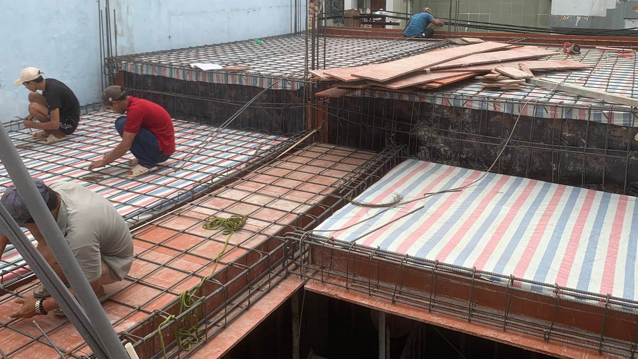 Các mặt sàn nhà lệch tầng được thiết kế với cao độ khác nhau