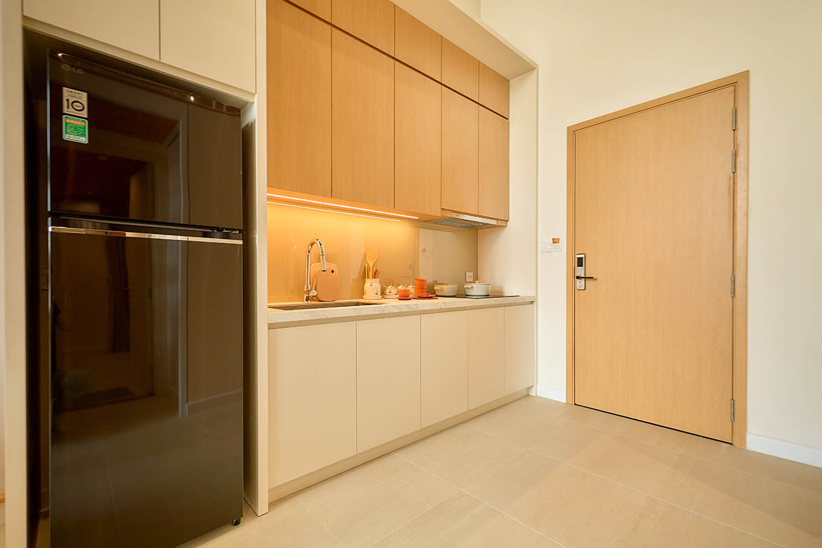 Khu bếp căn hộ 2PN khu cao tầng Sun Urban City
