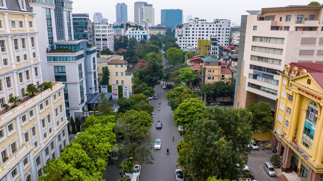 Nhà mặt phố là những căn nhà nằm ngay sát mặt đường lớn ở khu vực đô thị